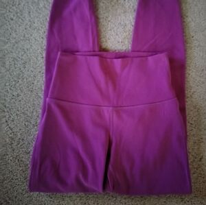 Lululemon High-Waist Leggings in Magenta (Pinkish-Pupleish Color) Size 4